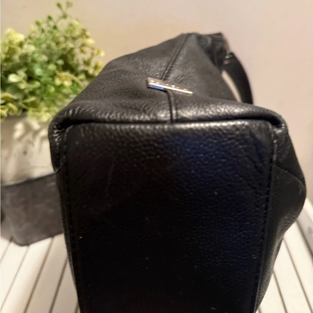 Kooba Hobo Pebble Leather Shoulder Bag EUC